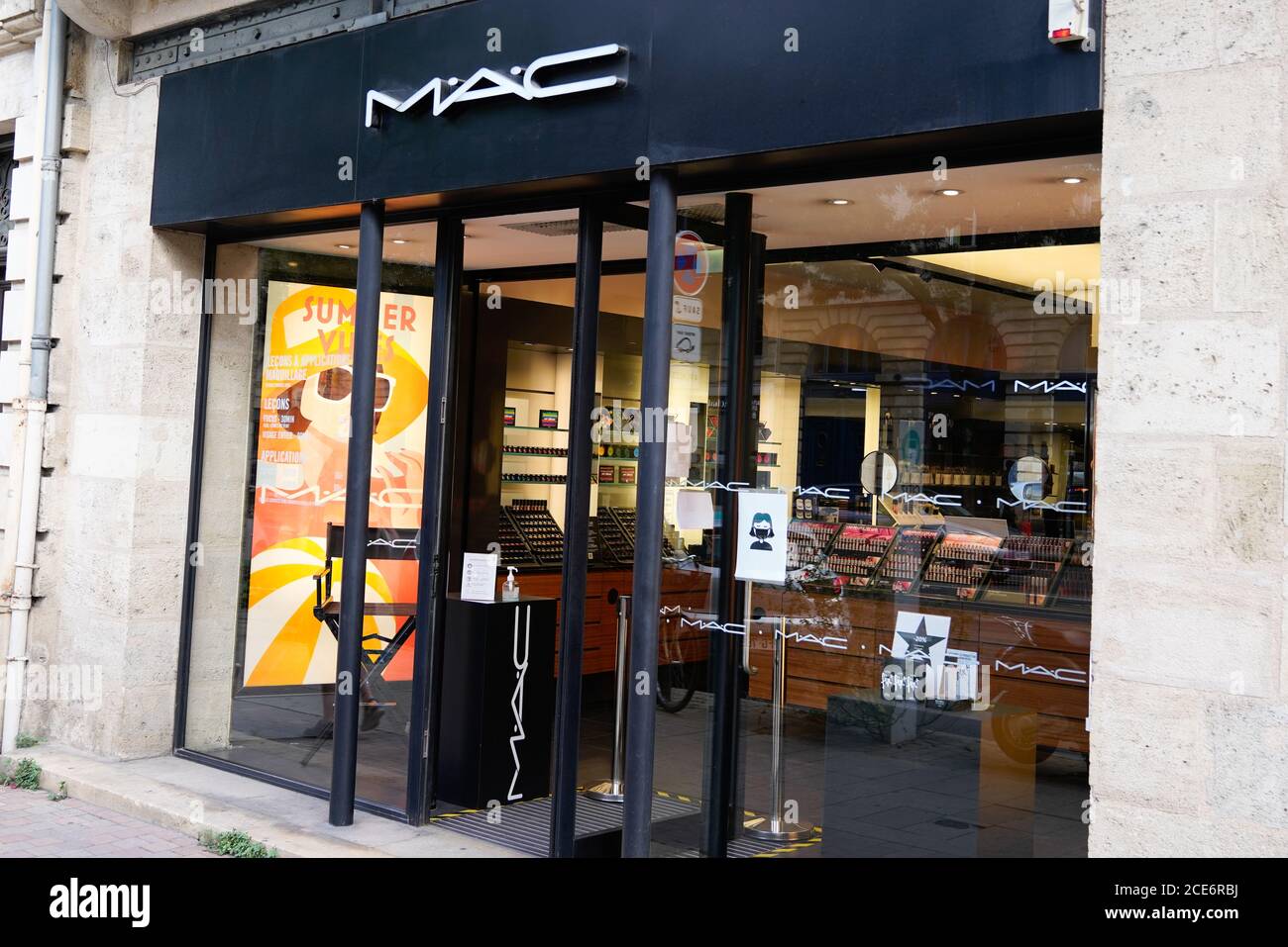 Bordeaux , Aquitaine / France - 08 25 2020 : mac sign and logo of shop Cosmetics Make-up Art manufacturer Stock Photo