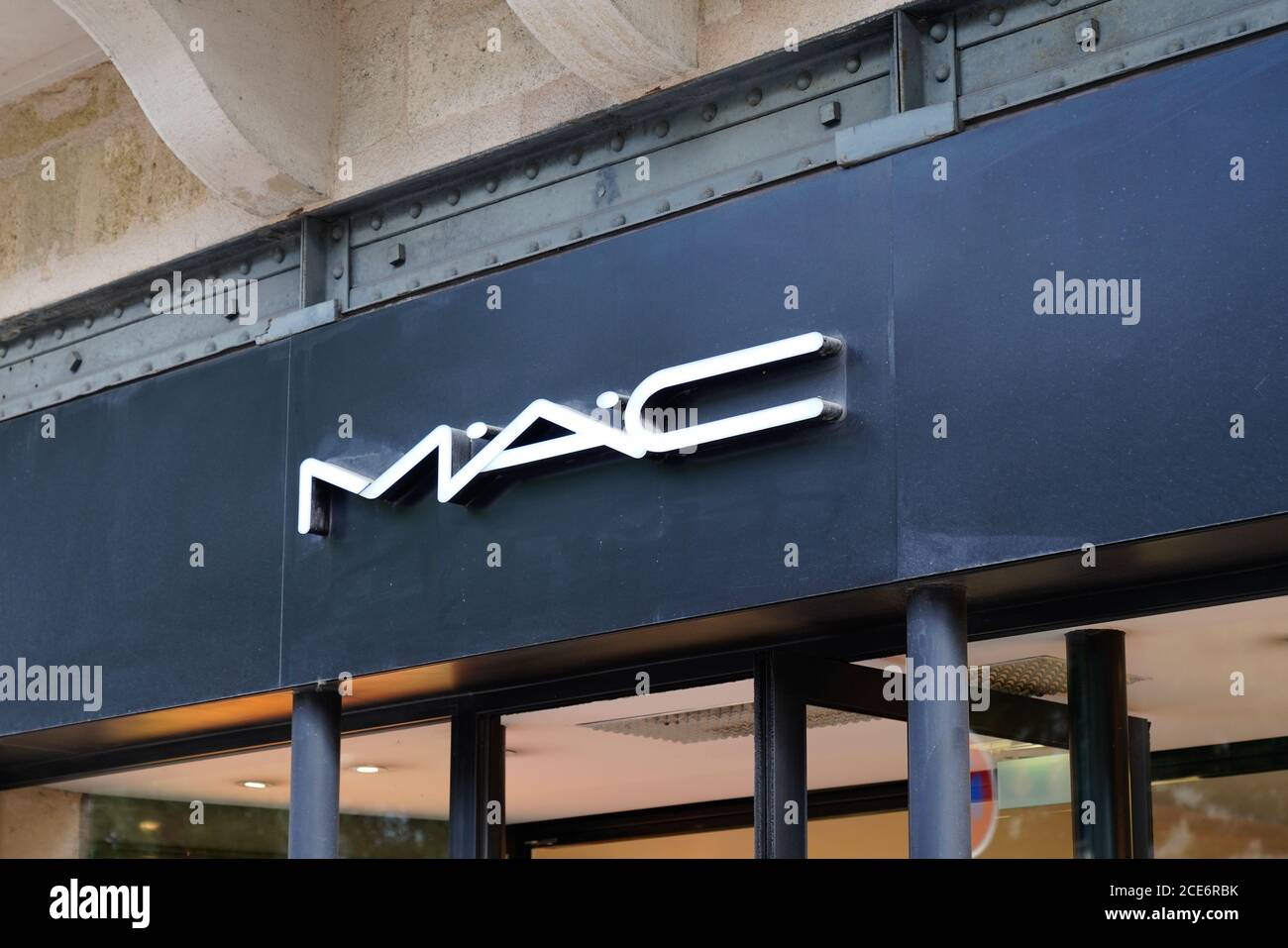 Bordeaux , Aquitaine / France - 08 25 2020 : mac sign text and logo front of beauty shop make-up Art Cosmetics manufacturer from us Stock Photo