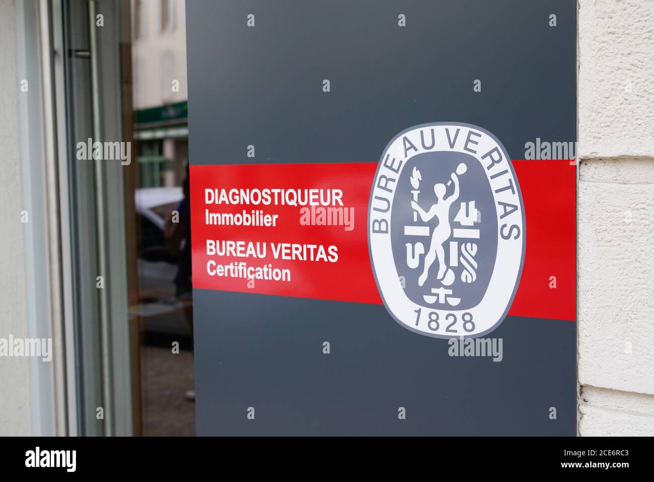 Bordeaux , Aquitaine / France - 08 25 2020 : Bureau Veritas logo and sign  of international certification agency Stock Photo - Alamy