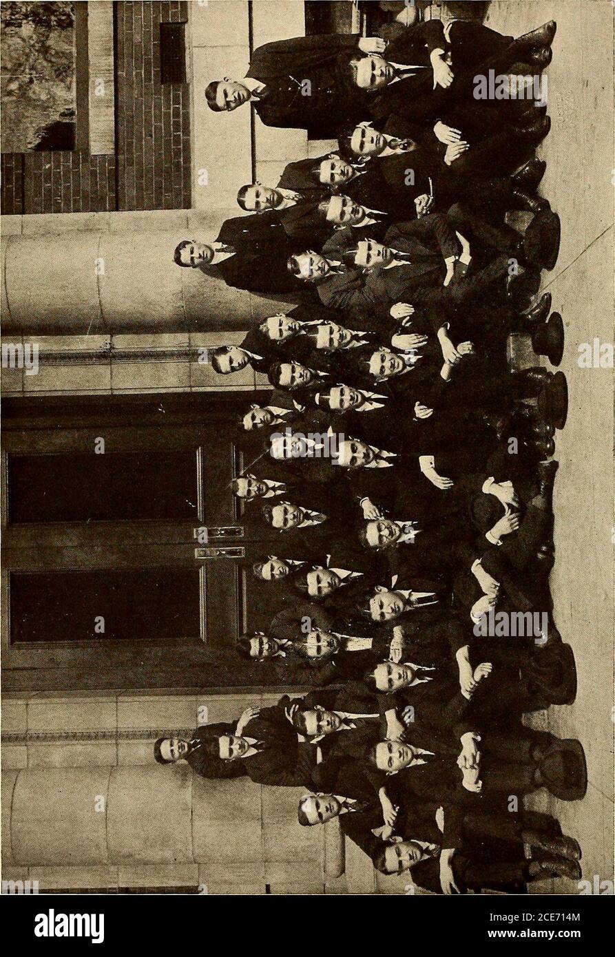 X Ray I Os U Fxn 106 Jfregljman C Ental Clasps Class Officers James E Walterspresident George L Dillow Vice President G Fred Hale Secretary W E Armstrongtreasurer A B Underwoodhistorian H K