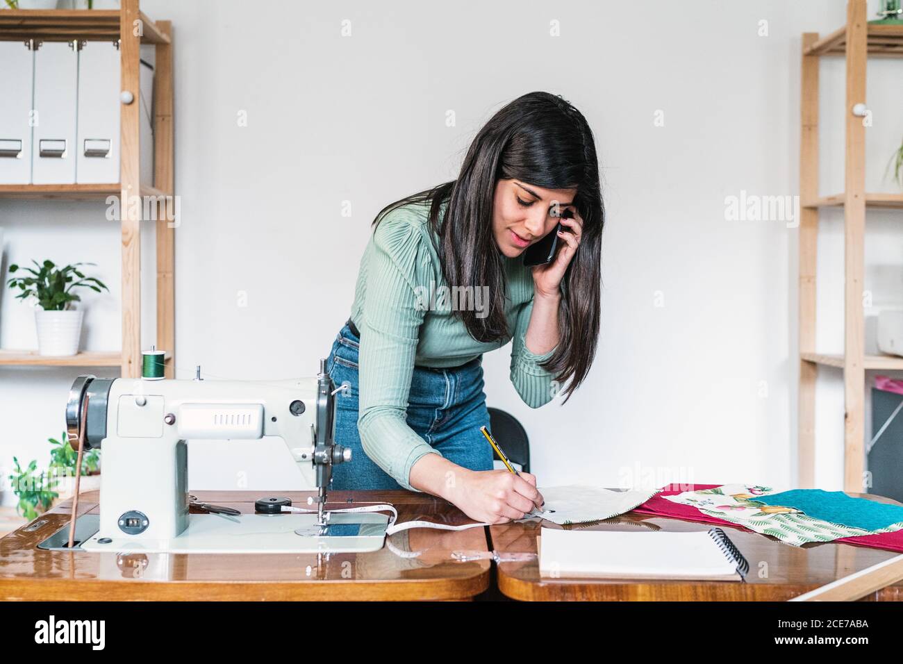 Taking note hires stock photography and images Alamy