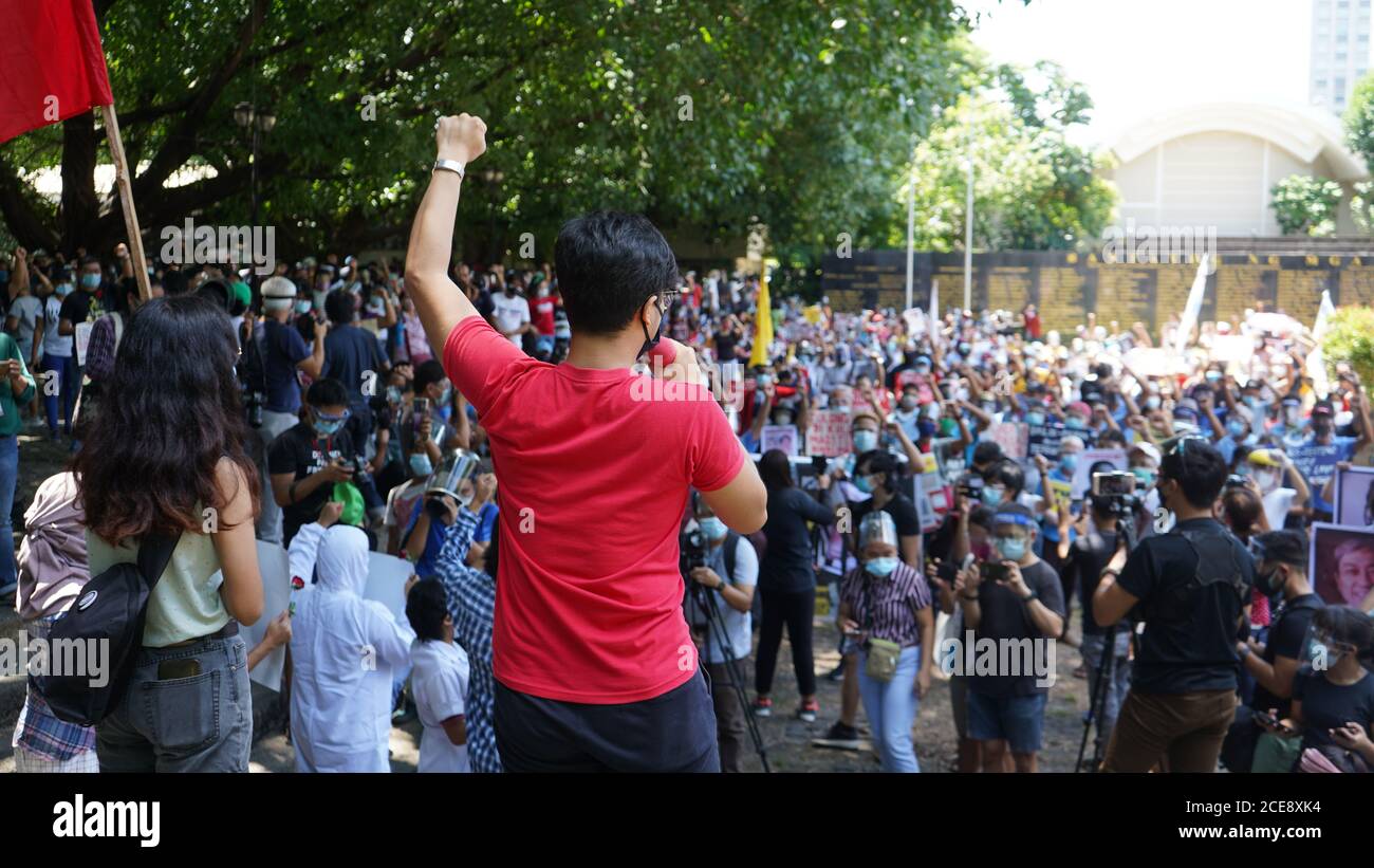 Hundreds of progressive groups and laidoff employees of ABSCBN