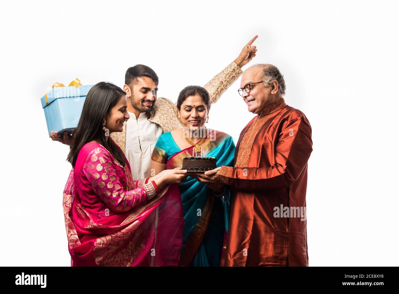 Senior indian woman wearing saree hi-res stock photography and images ...