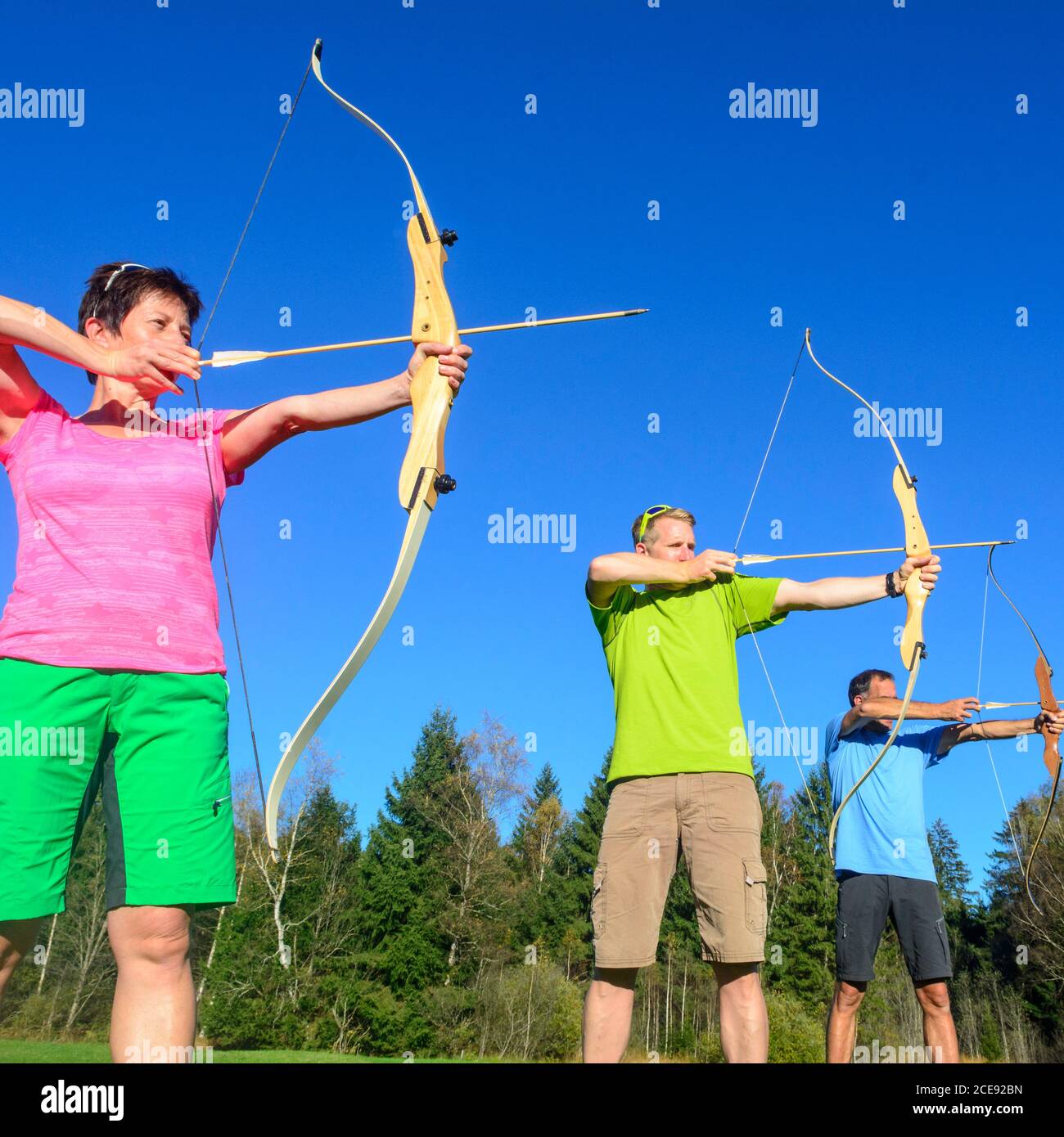 Teambuilding-Event -  Bogenschießen Stock Photo