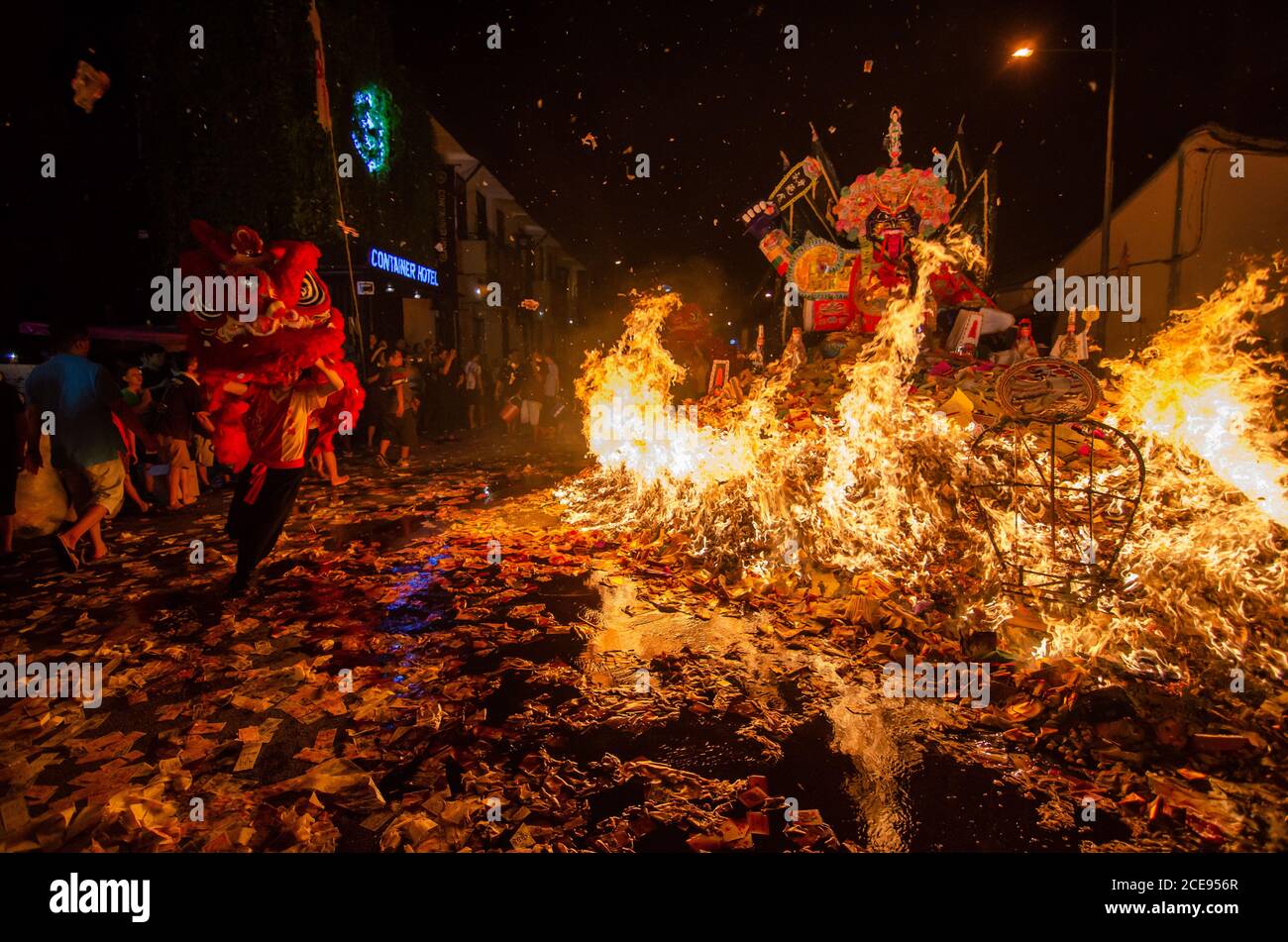 Georgetown Penang Malaysia Aug 22 2016 Lion Dance Round The Ghost King During Festival Stock Photo Alamy