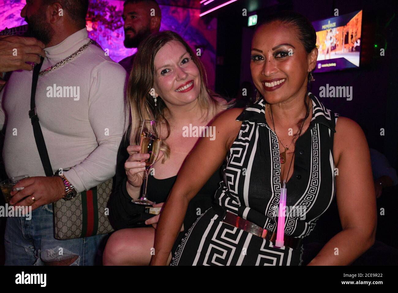 sevilla nightclub dress code