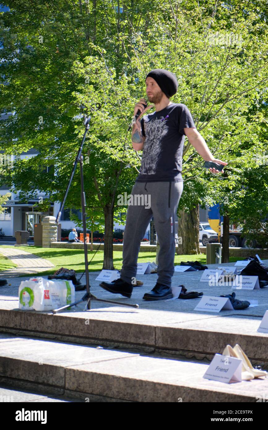 Ottawa, Canada. August 31st, 2020. Matt, a user, relating his experience and demanding actions from all level to support those dealing with the opiate epidemic in the city. Credit: meanderingemu/Alamy Live News Stock Photo