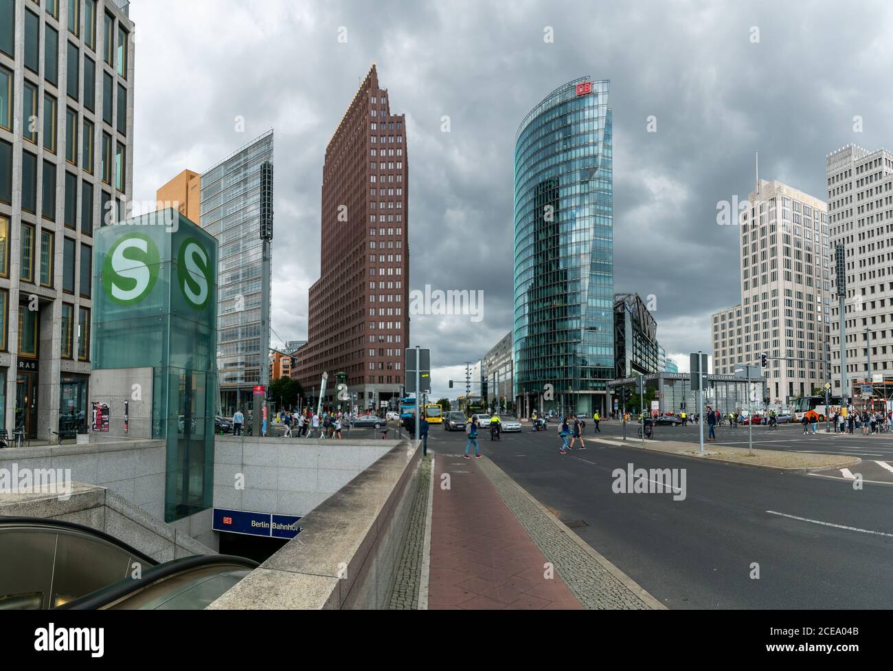 Downtown berlin hi-res stock photography and images - Alamy