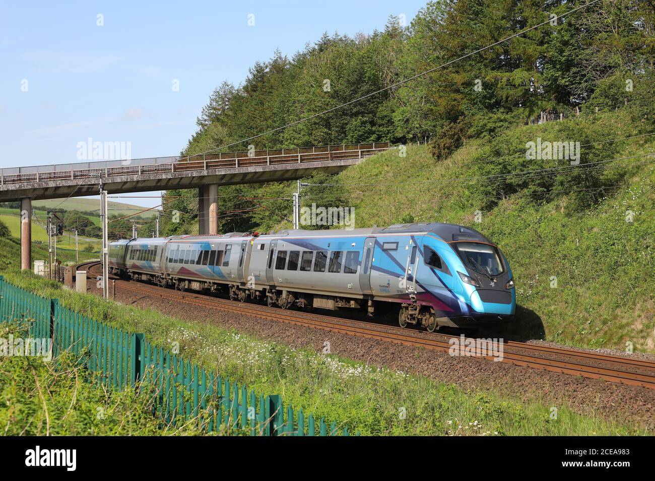 397004 glides past Beckfoot on 24.6.20 Stock Photo