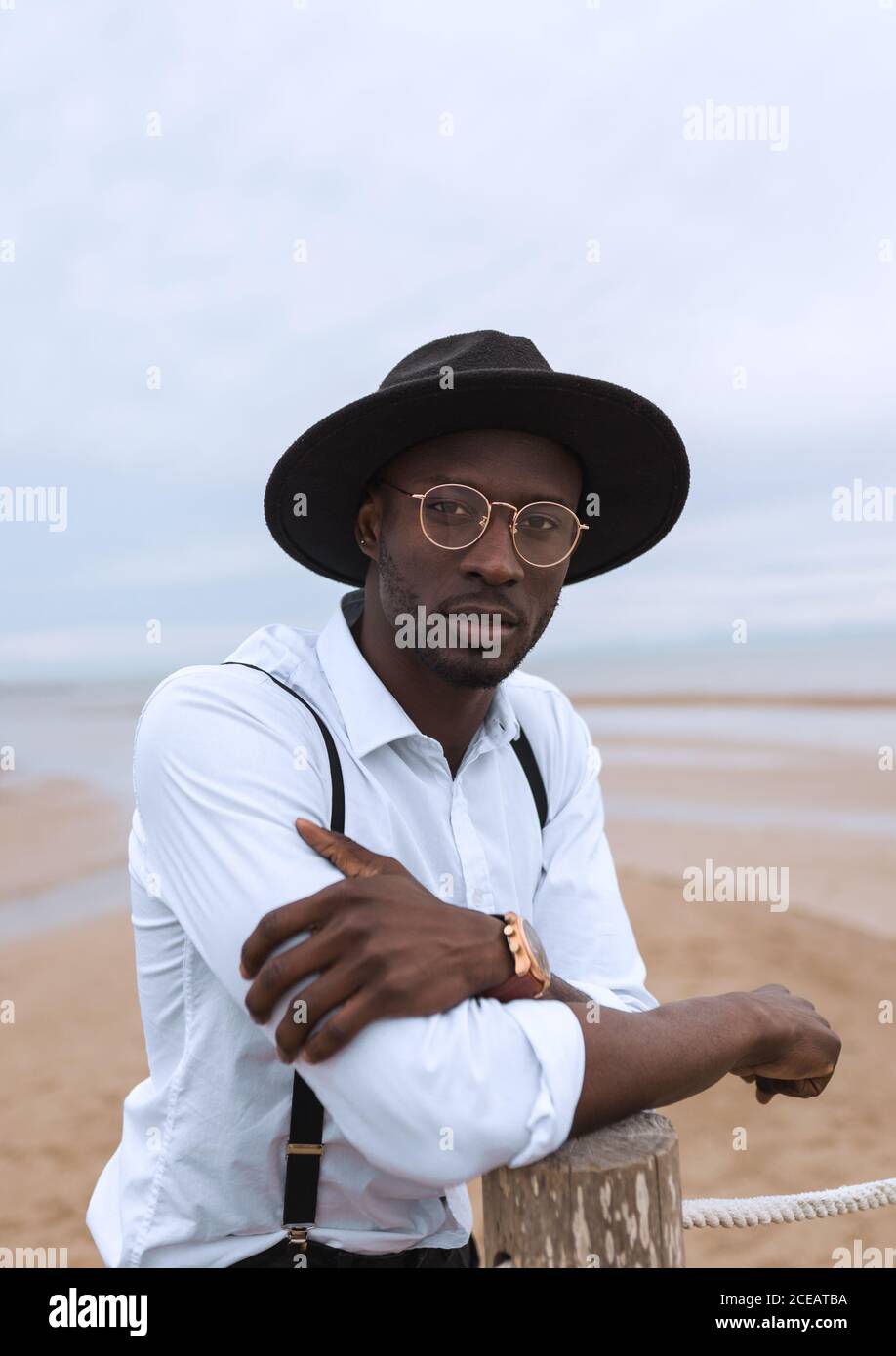 Adult black man hi-res stock photography and images - Alamy