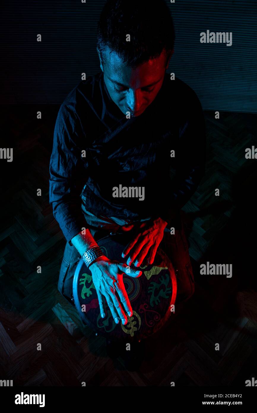Tam Tam Drum Hi res Stock Photography And Images Alamy tam-tam-drum-hi-res-stock-photography-and-images-alamy