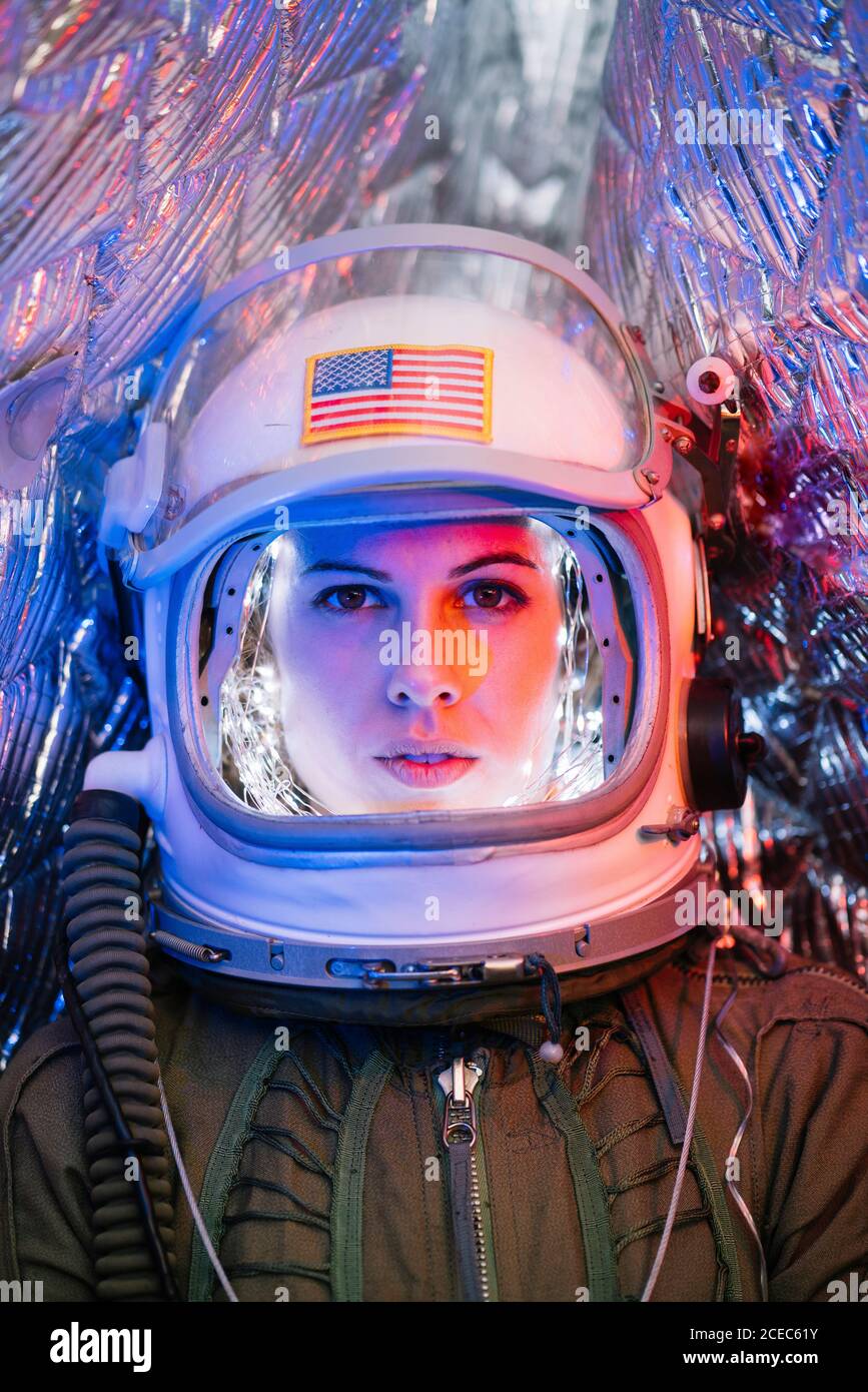 Space helmet hi-res stock photography and images - Alamy