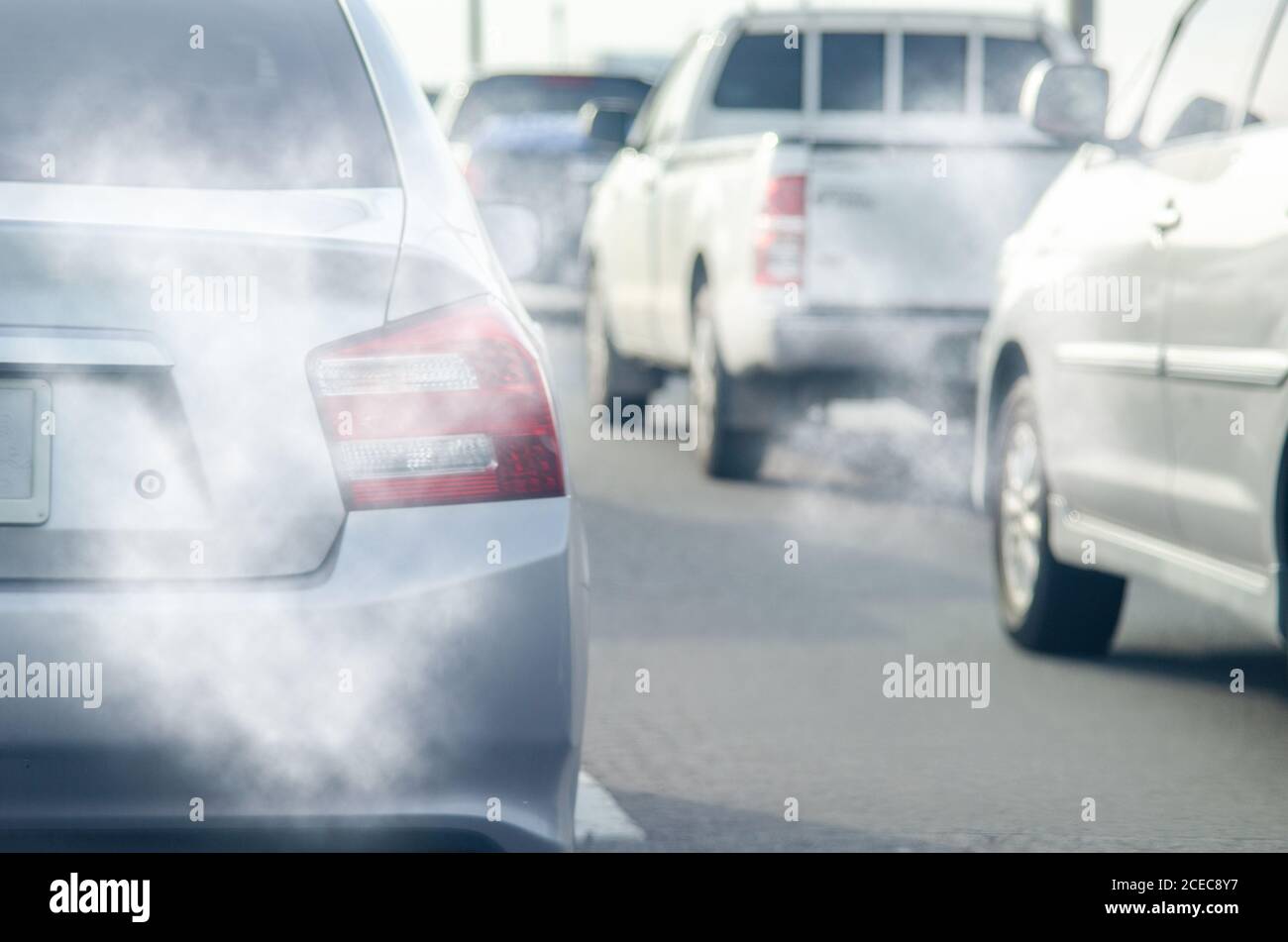 Car exhaust fumes hi-res stock photography and images - Alamy