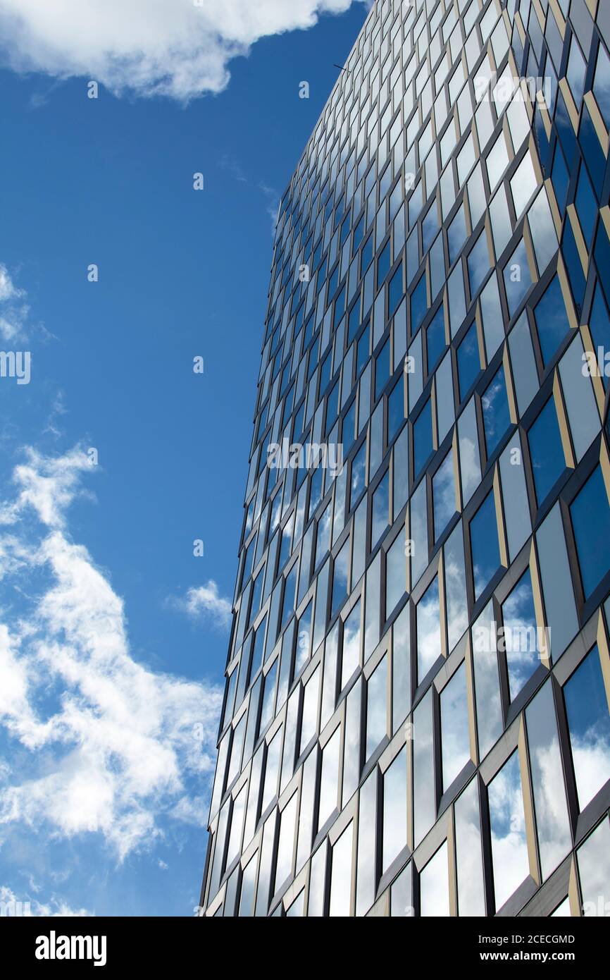 Reflection of the sky in high rise building Stock Photo - Alamy