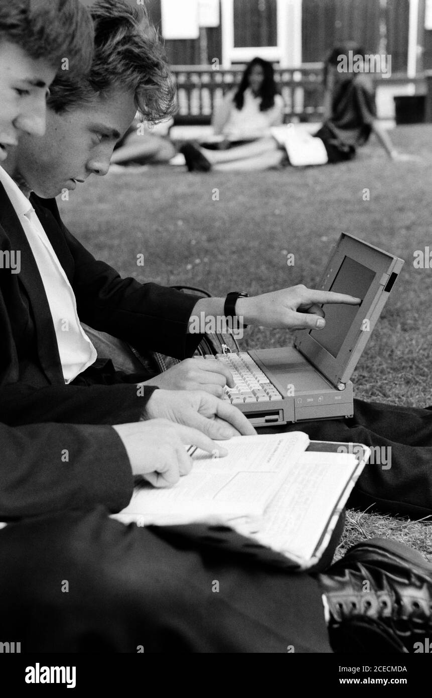 Acorn laptop computers in use at Netherhall School, Cherry Hinton, Cambridge. 26 June 1992. Photo: Neil Turner Stock Photo