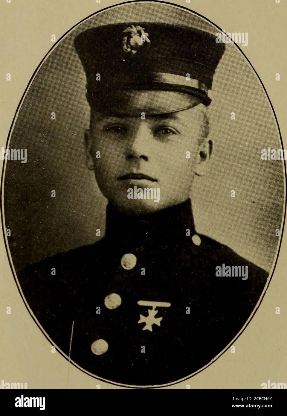 . Lansdowne school and the world war. Edward Neall Matsinger enlisted September 3, 1917. Hewas in the Headquarters Company 9th Regiment, 3rd ProvisionalBrigade U. S. Marine Corps. He was encamped at Paris Island,S. C, and at Quantico, Galveston, Texas. He is still in service(August 15, 19). 25. Wendell Holmes Osborne left Colgate University andenlisted in the Marine Reserves May 5, 1917. He was later trans-ferred to the 7th Regiment of Marines. From the PhiladelphiaNavy Yard he was sent to Cuba, August 29th. He spent eighteenmonths on that island. First made a corporal and was afterwardmade co Stock Photo