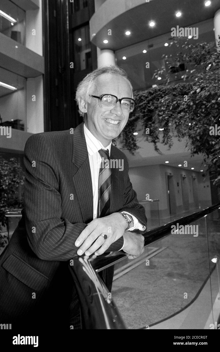 Roger Dawe at the Department for Education, Sanctuary Buildings, London, SW1. 28 August 1992. Photo: Neil Turner Stock Photo