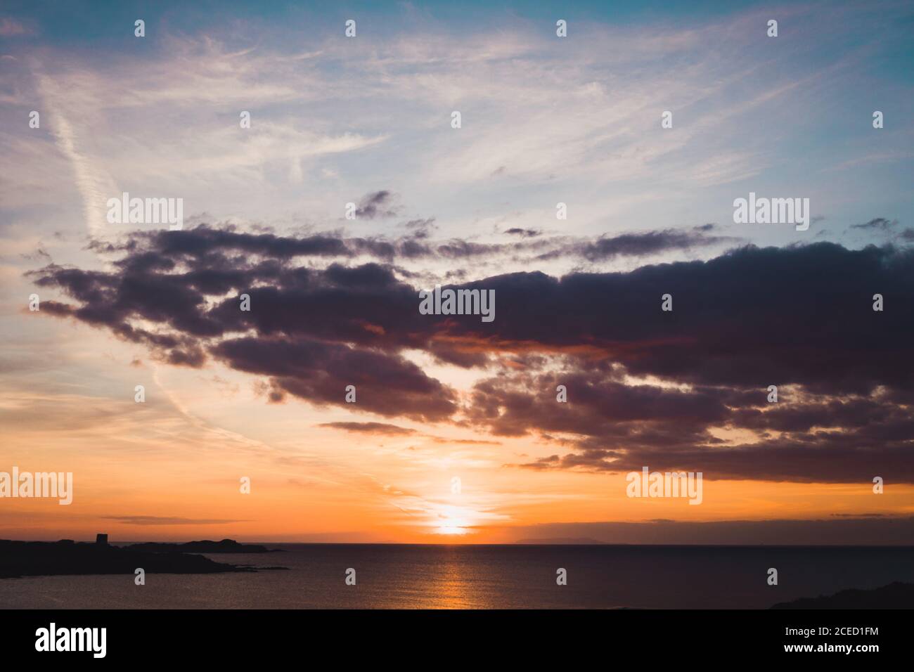 Sunset view over ocean colorful hi-res stock photography and images - Alamy