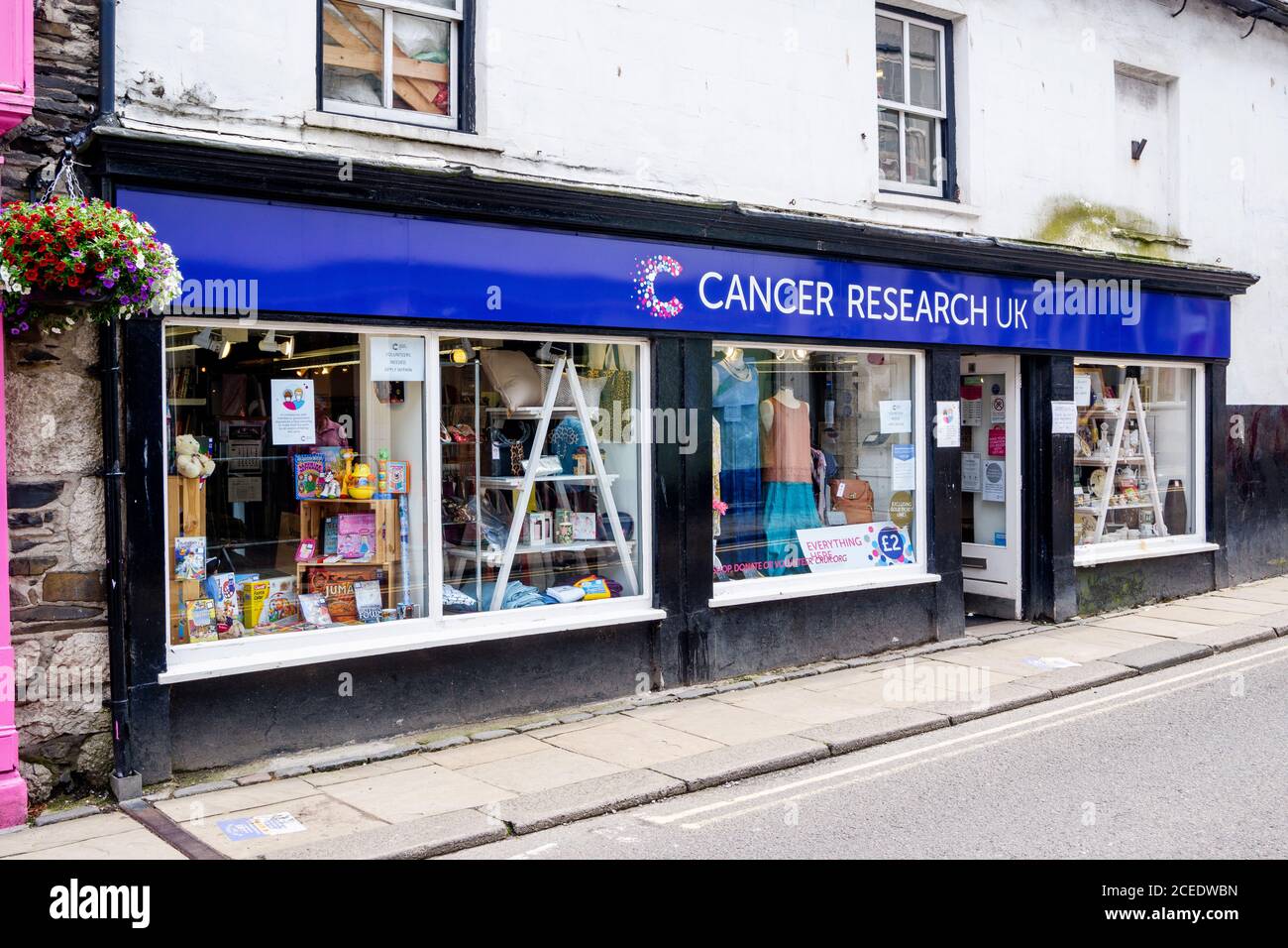 Cancer research uk logo hires stock photography and images Alamy
