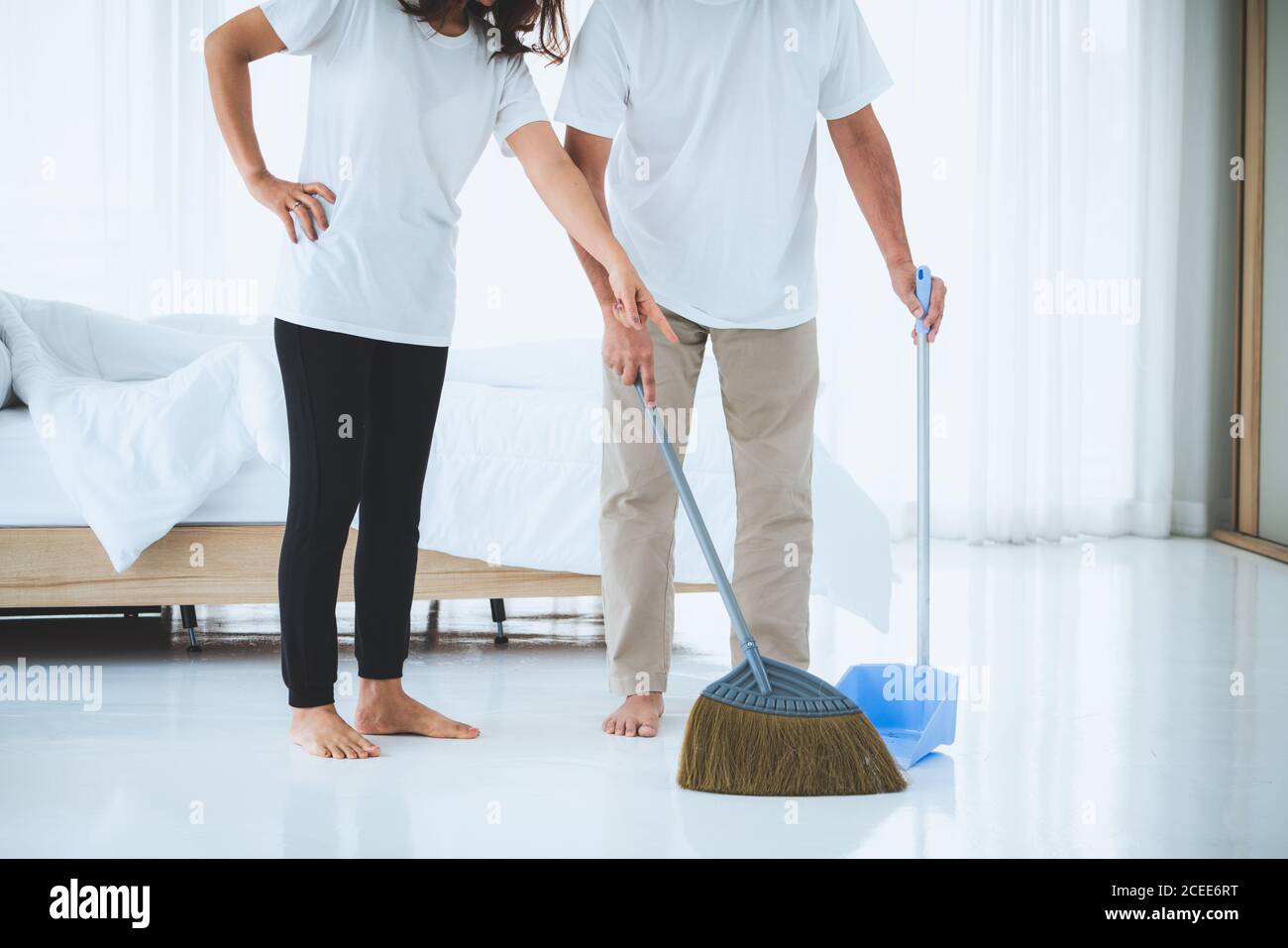 Chinese woman cleaning house hi-res stock photography and images - Alamy