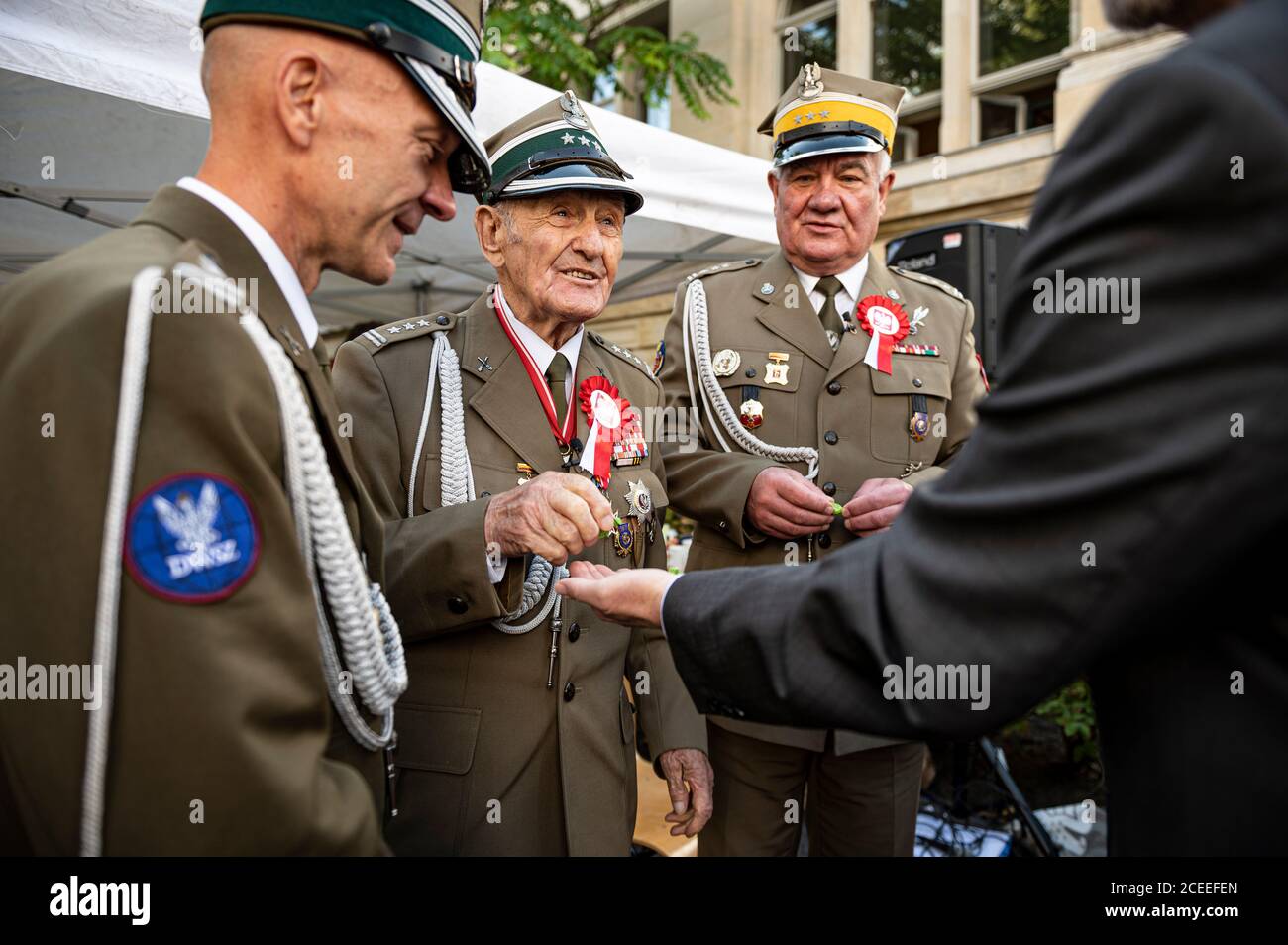 Berlin, Germany. 01st Sep, 2020. Jozef Kolesnicki (M), soldier of the Polish Army in the Red Army and participant in the Battle of Berlin in 1945, takes part in the inauguration of the 'Memorial to the Polish Liberators of Berlin'. The monument in front of the TU Berlin was inaugurated on the occasion of the 81st anniversary of the German invasion of Poland and the beginning of the Second World War on September 1, 1939. Credit: Fabian Sommer/dpa/Alamy Live News Stock Photo