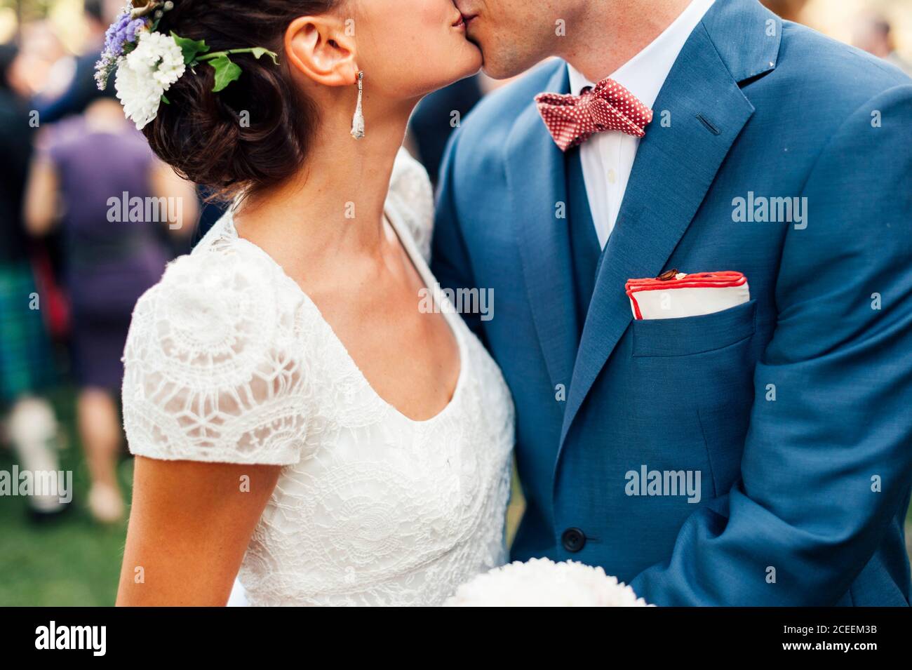 Happy newlywed hi-res stock photography and images - Alamy