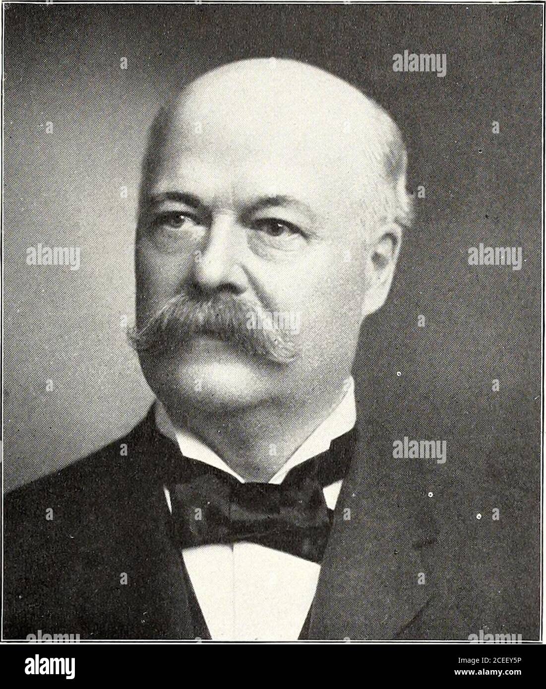 . Notable men of Illinois & their state. Assn.; Northern III. Milk Pro-ducers Assn.; mem. 111. Farmers Club; pres. Dr. Thomas Literaryand Social; pres. Fed. of Improvement Clubs Twenty-seventh Wardoffice, 118 N. La Salle St. CHAPMAN, JOHN A., real estate, Chicago; b. Chi., June 29, 1873:s. John E. and Mary (Adams) Chapman; ed. Univ. schl.: Chi., St.Pauls schl.. Concord, N. H., Princeton Coll., class of 1895; beganactive career with Eraser & Chalmers Co., mfrs. of mining ma-chinery,1893; became connected with GreatWestern Mfg. Co. 1894;with Chi. Telephone Co. 1895-8: began with McCormick intere Stock Photo