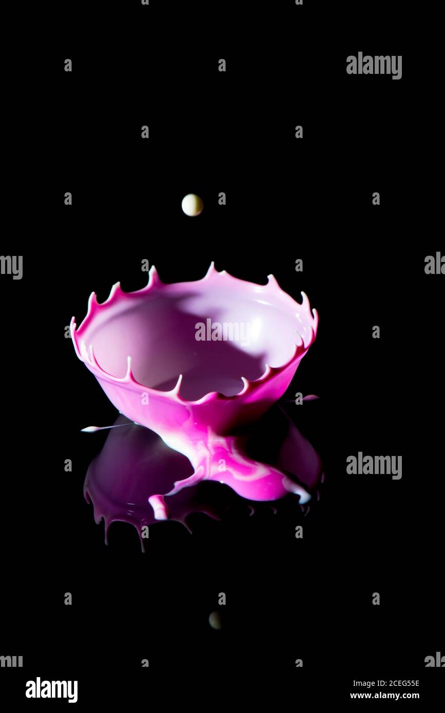 Splash of pink paint hi-res stock photography and images - Alamy