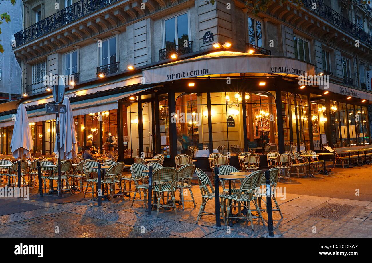 The traditional French cafe 