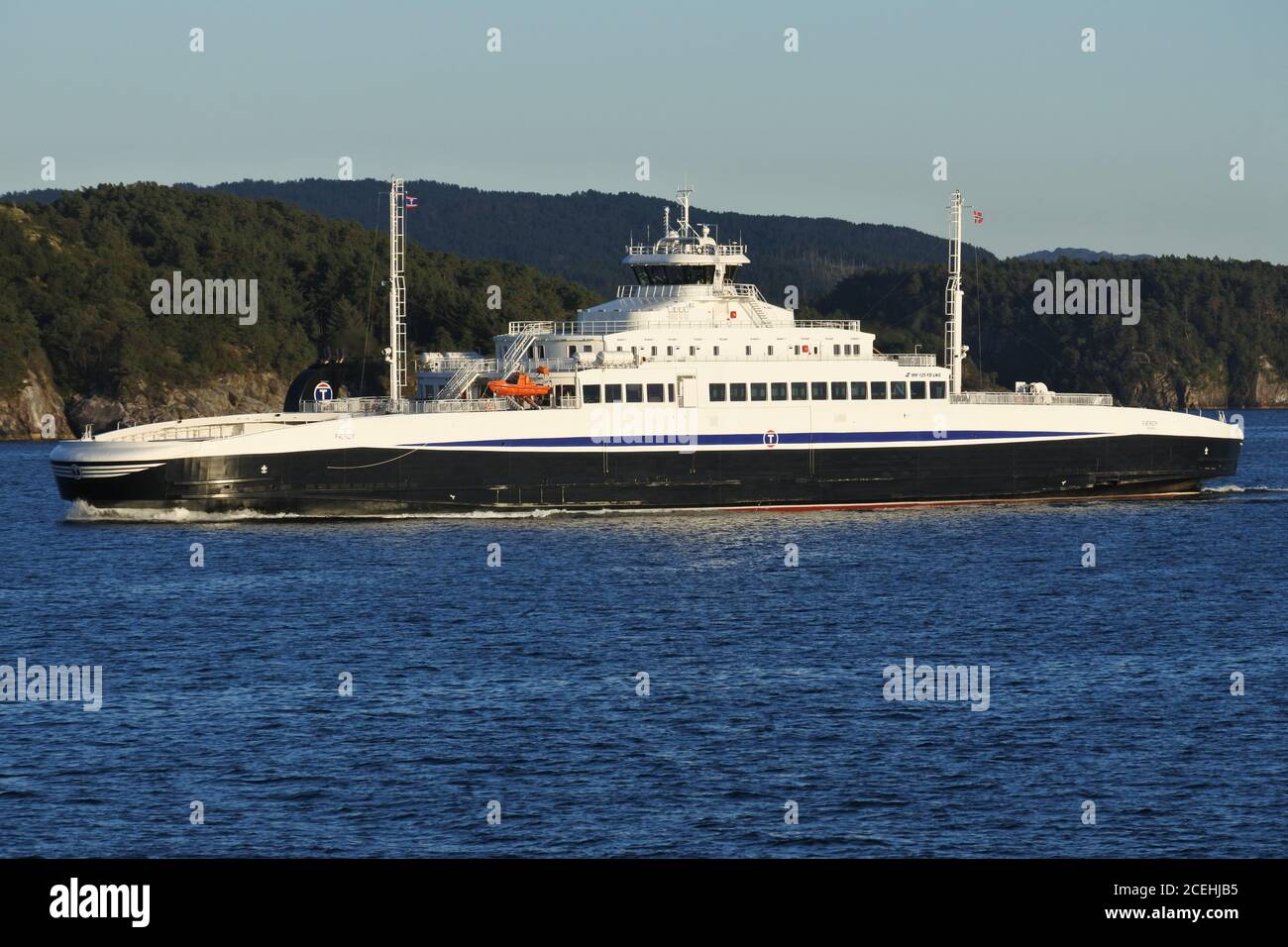 Ferry; Ferje; Norge; Noreg; Norway; Færoy; Færøy; Halhjem; sandvikvag; MM; 125; fd; LNG; Liquid Natural Gas; IMO 9825929; Stock Photo