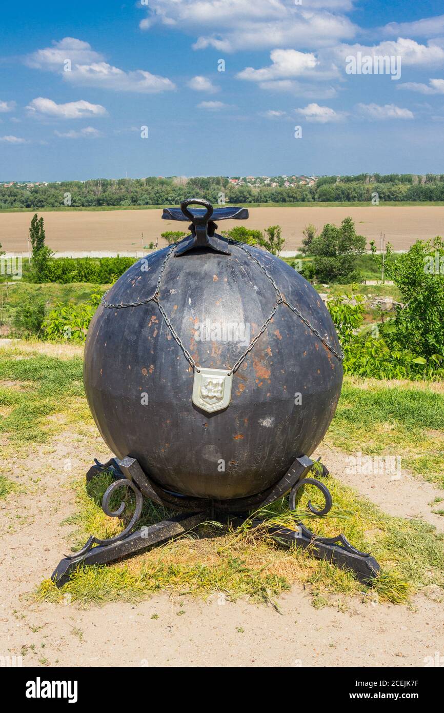 Bender, Transnistria - Fortress Tighina in Transnistria, a self governing territory not recognised by United Nations. Baron Munchausen, cannonball Stock Photo