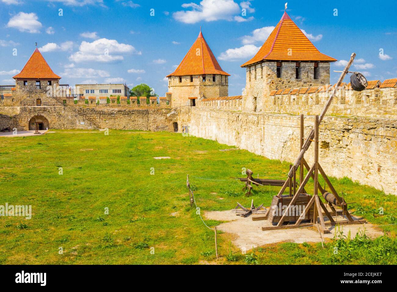Bendery, Transdniestria 25 may 2018: catapult trebuchet in Old fortress on the river Dniester. City within the borders of Moldova under of the control Stock Photo