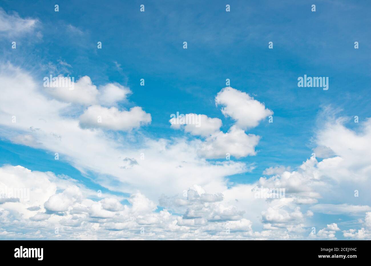 Daylight and summer sky hi-res stock photography and images - Alamy