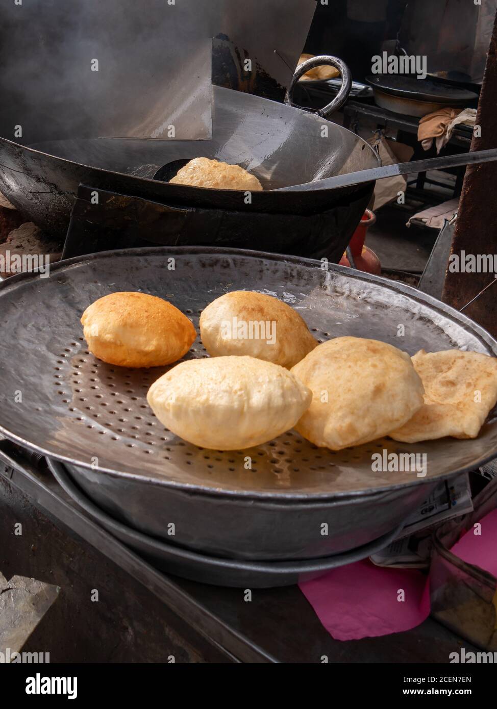 tray with poori bread in amritsar, india Stock Photo