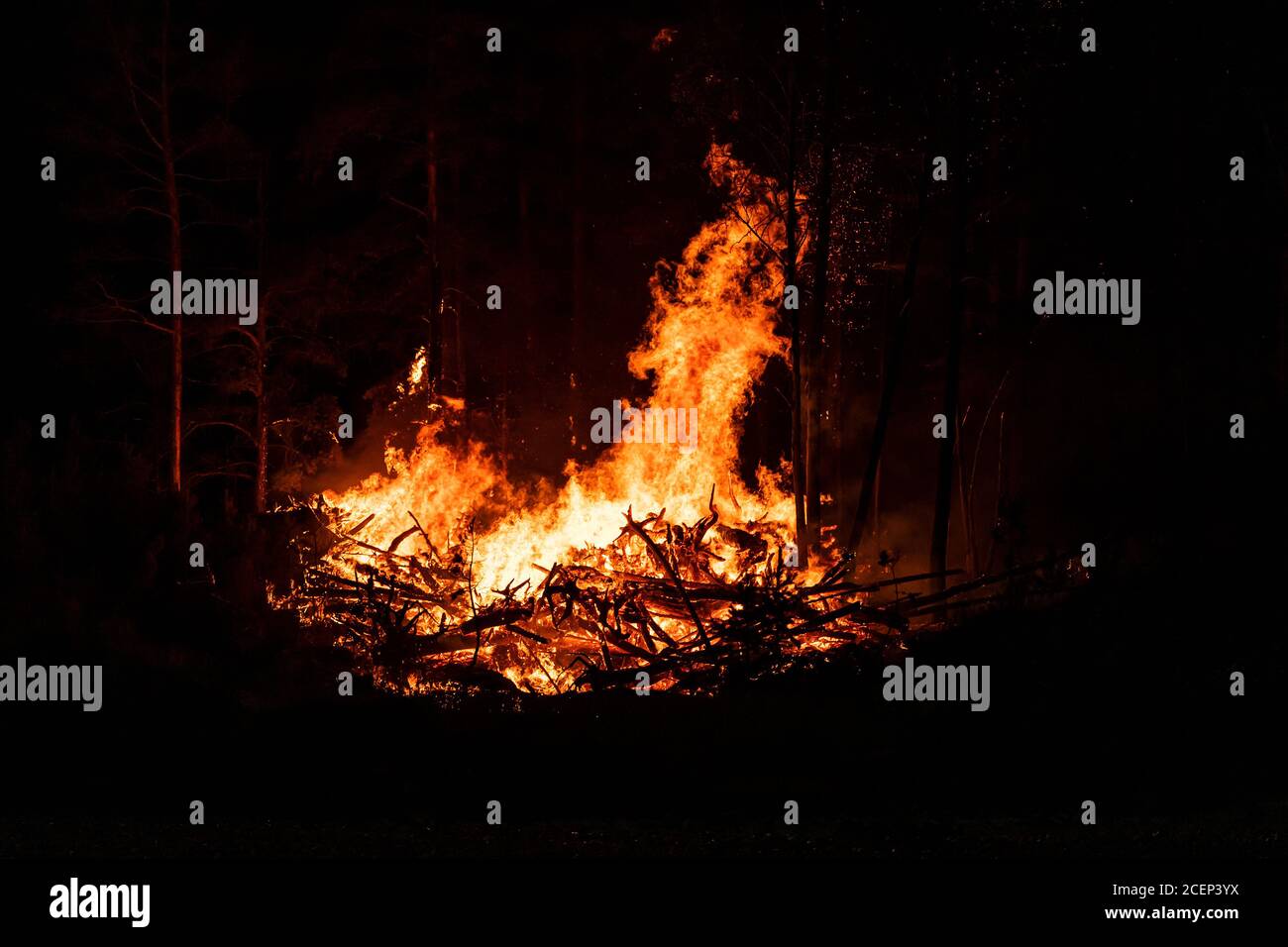 Smoke from massive fires hi-res stock photography and images - Alamy