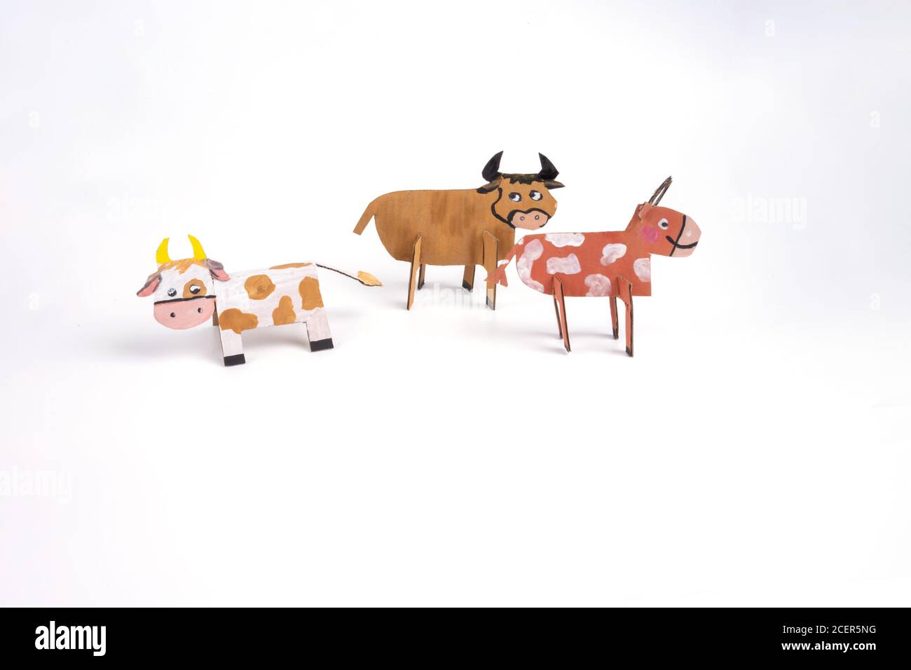 year of the ox craft, DIY for kids, tutorial how to make cow or bull from cardboard paper, step2 Stock Photo - Alamy year of the ox craft, DIY for kids, tutorial how to make cow or bull from cardboard paper, step2 Stock Photo - Alamy