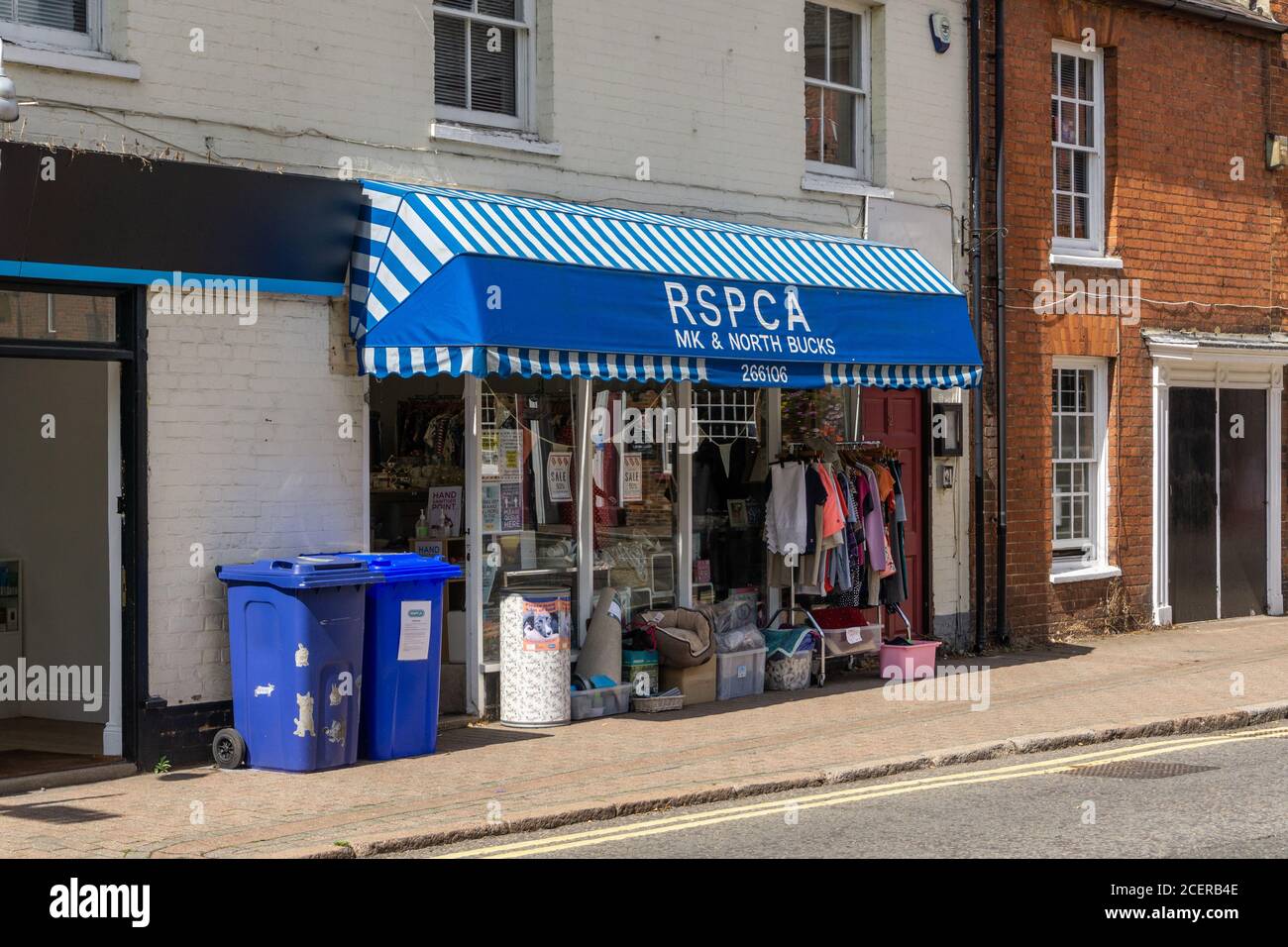 RSPCA charity shop, MK and North Bucks District, Stony Stratford, Buckinghamshire, UK Stock Photo