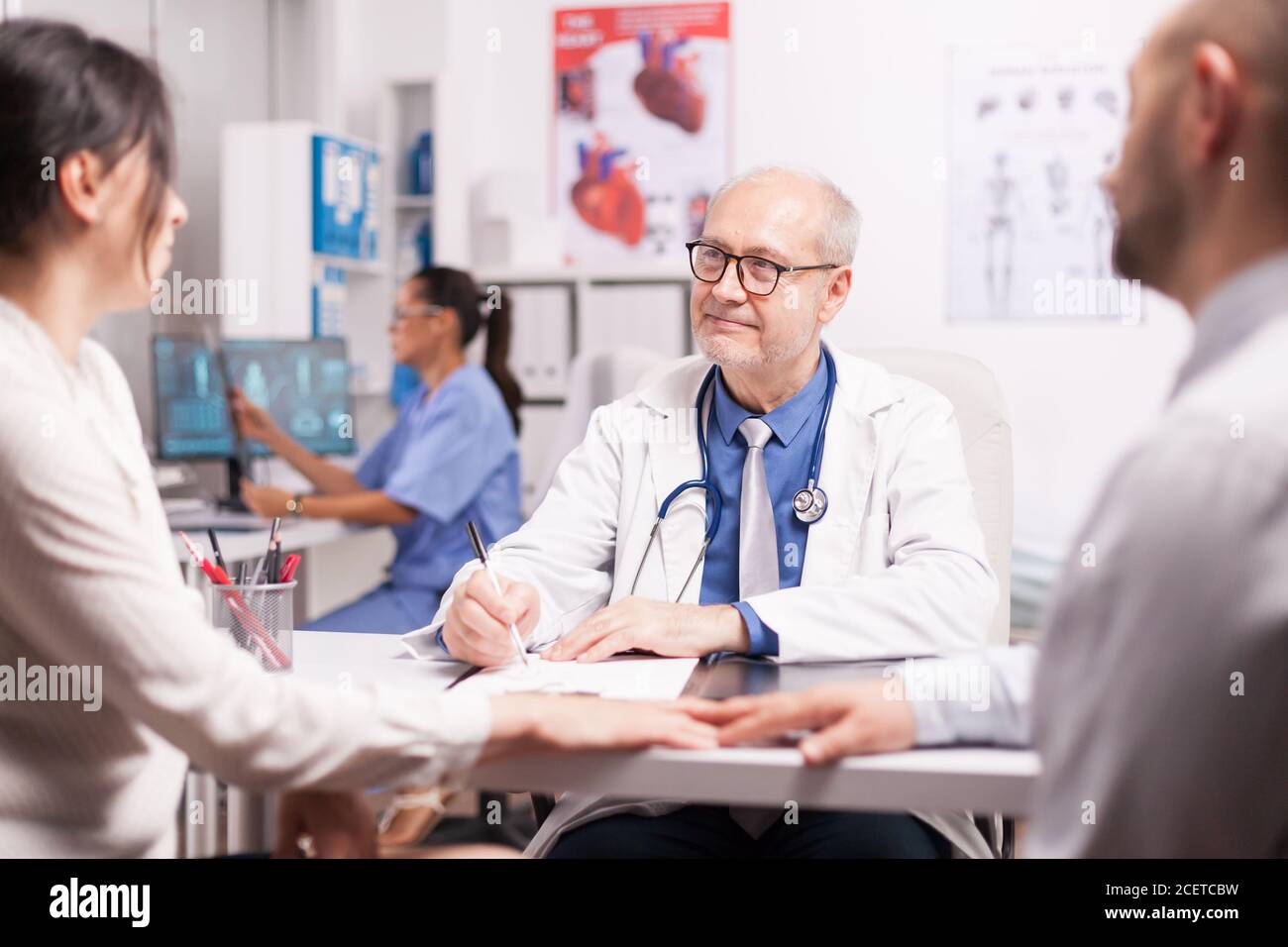 Doctor couple fertility hi-res stock photography and images - Alamy