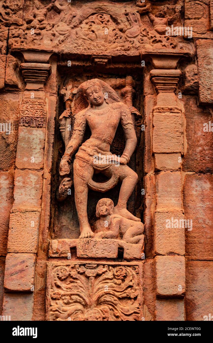 Pattadakal famous hair style sculptures of hindu gods on facade of 7th century temple carved walls. It's one of the UNESCO World Heritage Sites and co Stock Photo - Alamy Pattadakal famous hair style sculptures of hindu gods on facade of 7th century temple carved walls. It's one of the UNESCO World Heritage Sites and co Stock Photo - Alamy