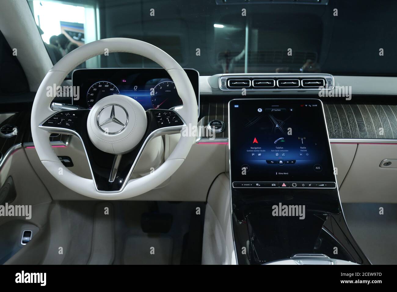 The Interior Of The New Mercedes Benz S Class 500d Is Pictured During Its Presentation At The Daimler Production Plant In Sindelfingen Near Stuttgart Germany September 2 Reuters Ralph Orlowski Stock Photo Alamy