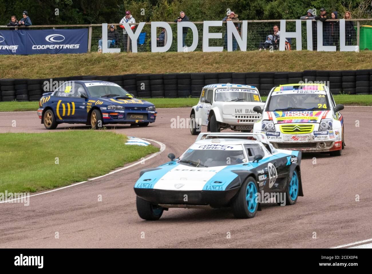 Spectators Watching Car Racing High Resolution Stock Photography And Images Alamy