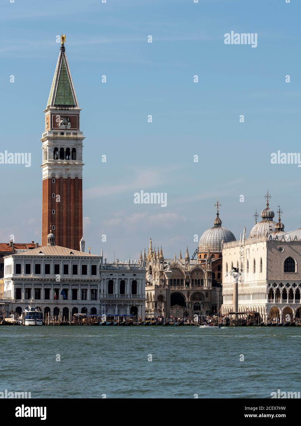 Venedig, Canal Grande, Blick auf den Markusplatz (Piazza San Marco), rechts der Dogenpalast (Palazzo Ducale) Stock Photo