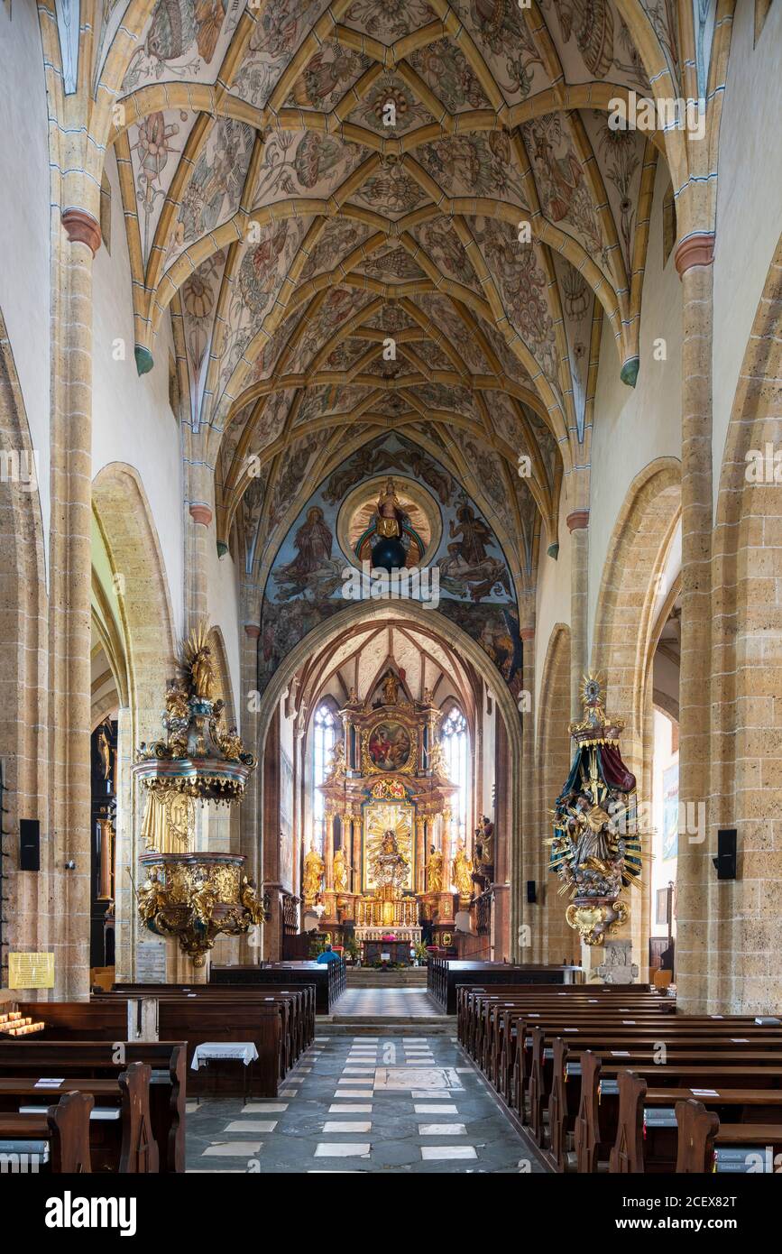 Maria Saal, Propstei- und Wallfahrtskirche Mariae Himmelfahrt, Blick nach Osten Stock Photo