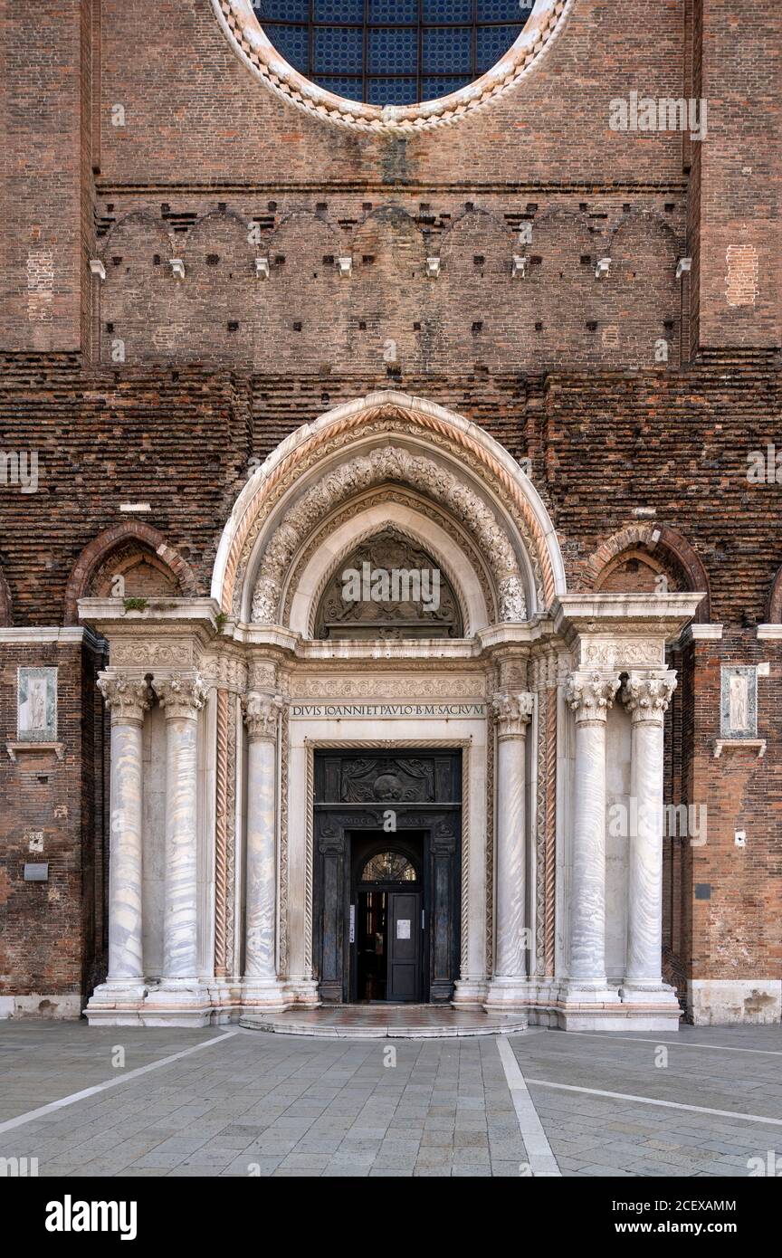 Venedig, Portal von Santi Giovanni e Paolo, venetisch San Zanipolo Stock Photo
