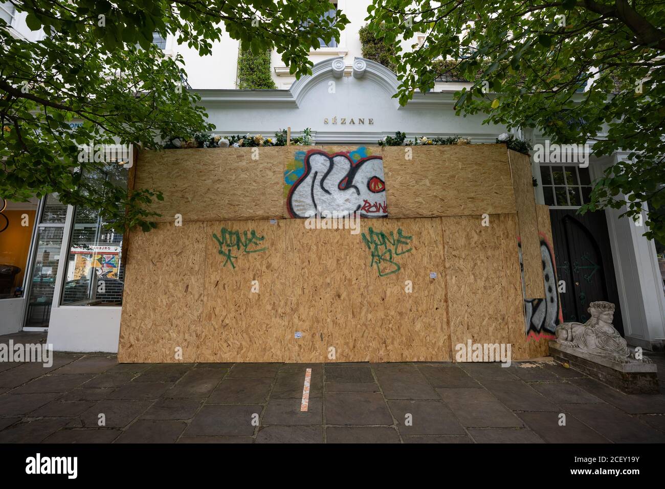 Notting Hill Carnival 2020. Boarding-up ahead of the Million People March in Notting Hill amid fears of public disorder over the bank holiday weekend. Stock Photo