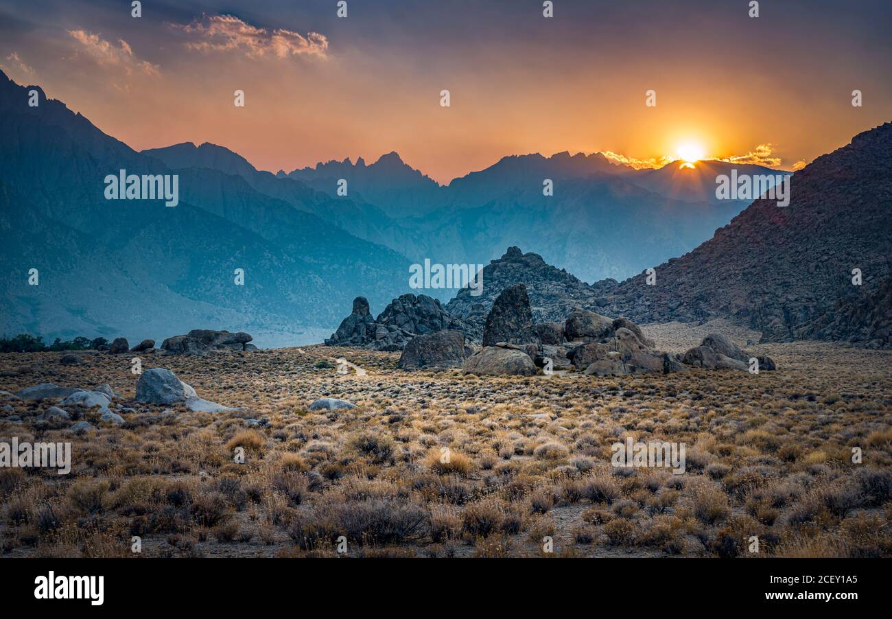 Lone Pine Peak view on sunrise at Alabama Hills, Eastern Sierra Nevada Mountains, Lone Pine, California, USA. Stock Photo