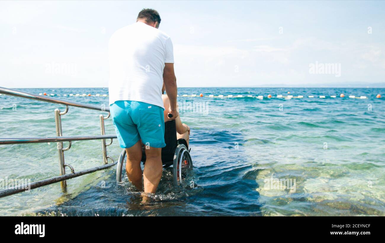 Disabled beach access hires stock photography and images Alamy
