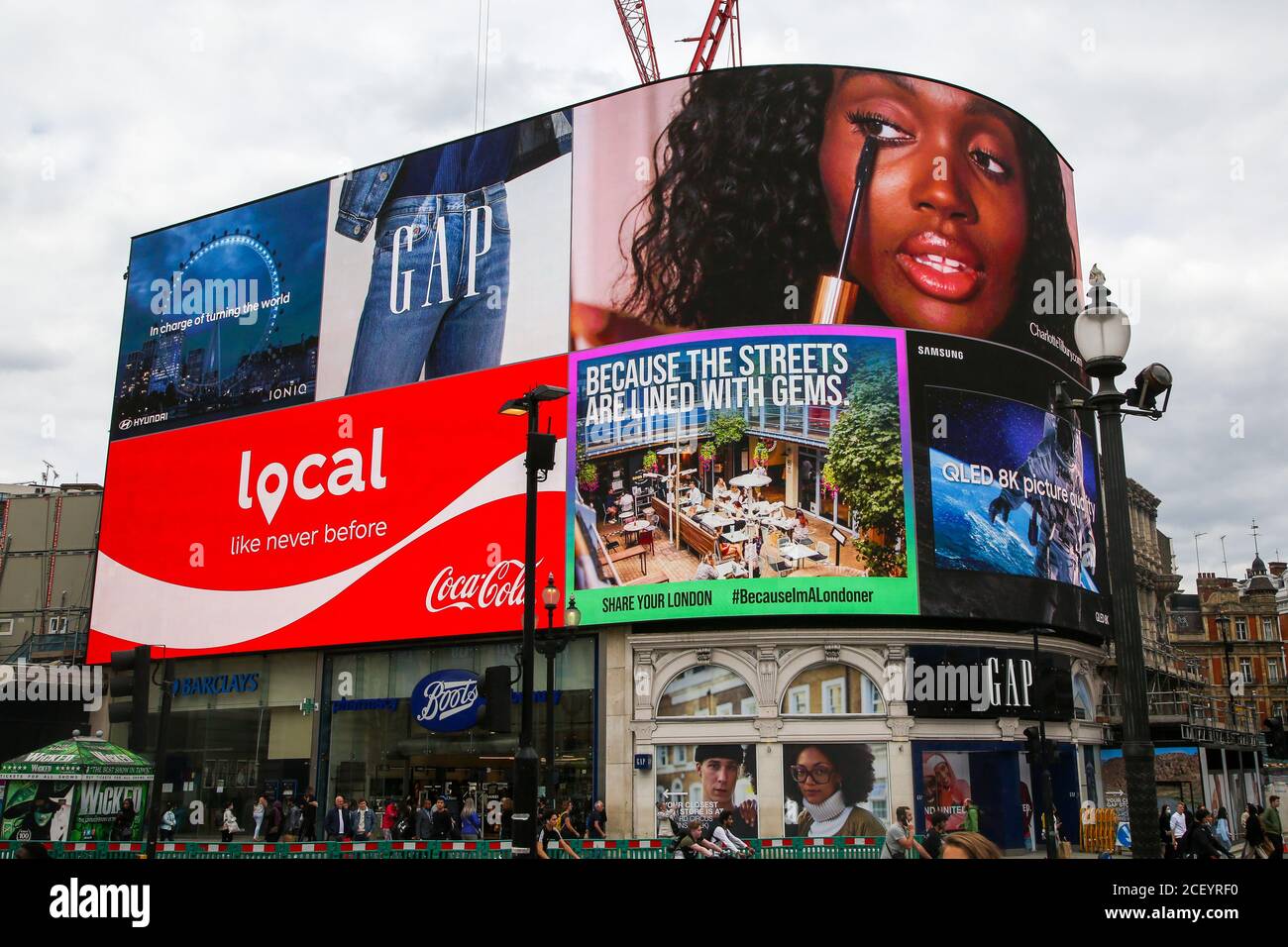 Digital billboards hires stock photography and images Alamy
