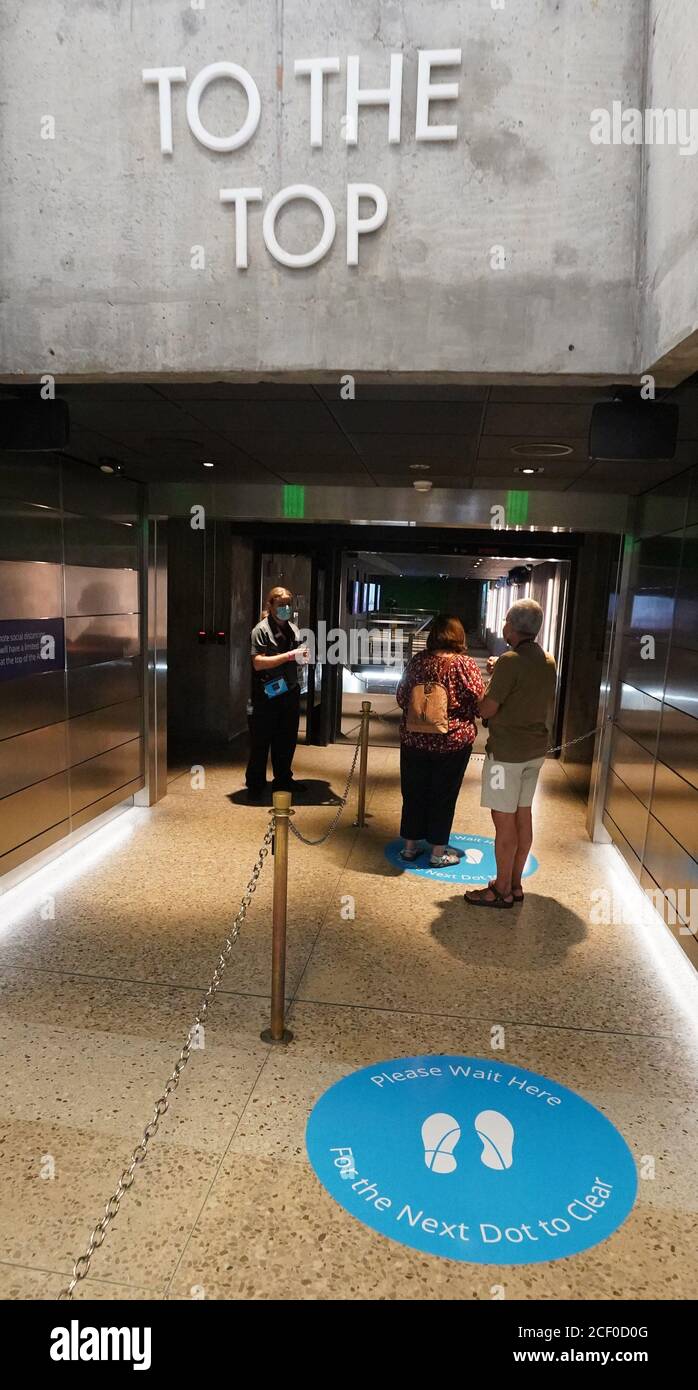 St. Louis, United States. 02nd Sep, 2020. Visitors to the Gateway Arch, socially distance as they wait before going to the top in St. Louis on Wednesday, September 2, 2020. Trips to the top of the 630 foot monument have resumed, since closing in March due to the coronavirus. Photo by Bill Greenblatt/UPI Credit: UPI/Alamy Live News Stock Photo