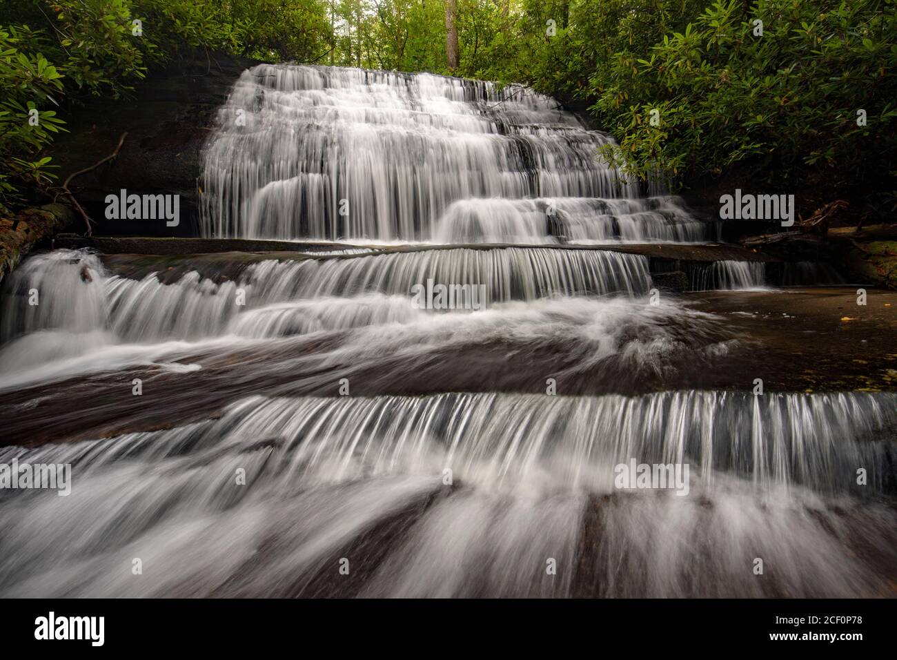 Cascade falls trail hires stock photography and images Alamy